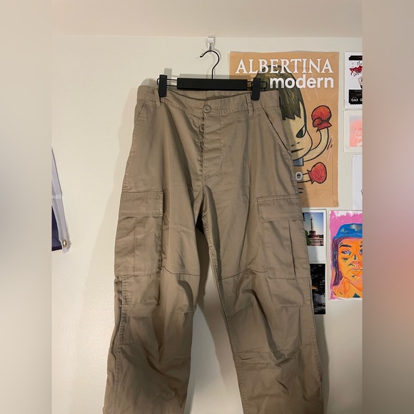Pants - Khaki cargo pants